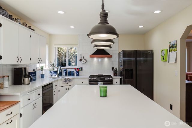 10002 99th Street SW, Lakewood, WA 98498