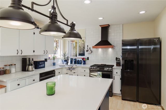 10002 99th Street SW, Lakewood, WA 98498