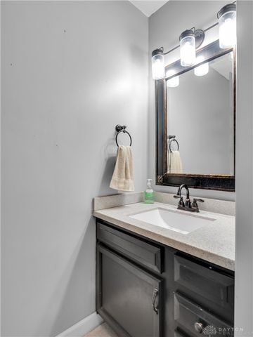2014 Clearstream Way, Clayton, OH 45315