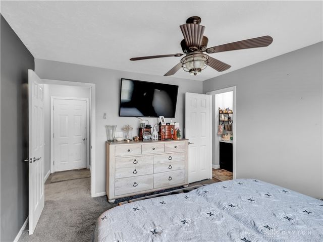 2014 Clearstream Way, Clayton, OH 45315