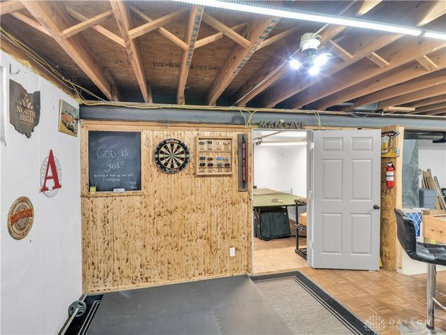 2014 Clearstream Way, Clayton, OH 45315