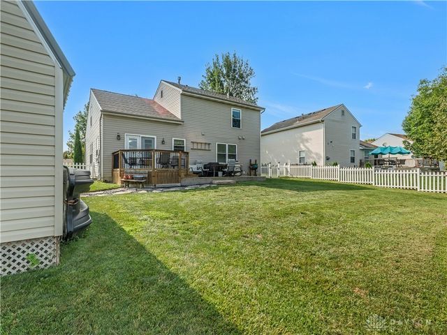 2014 Clearstream Way, Clayton, OH 45315