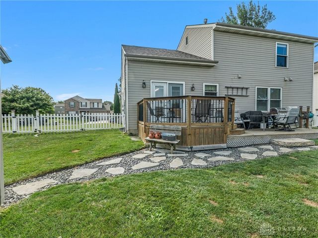 2014 Clearstream Way, Clayton, OH 45315