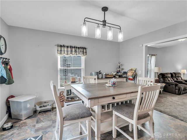 2014 Clearstream Way, Clayton, OH 45315
