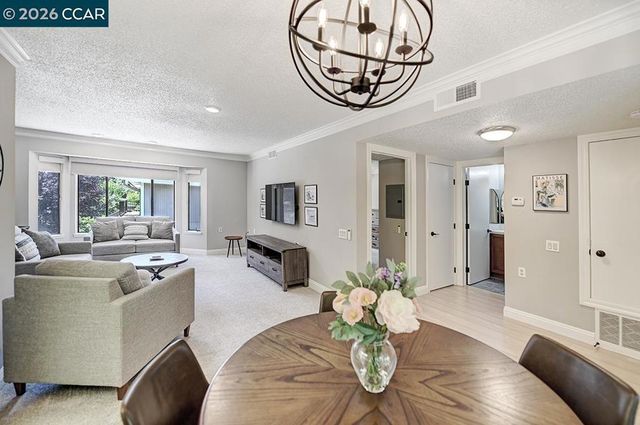 2716 Tice Creek 1, Walnut Creek, CA 94595