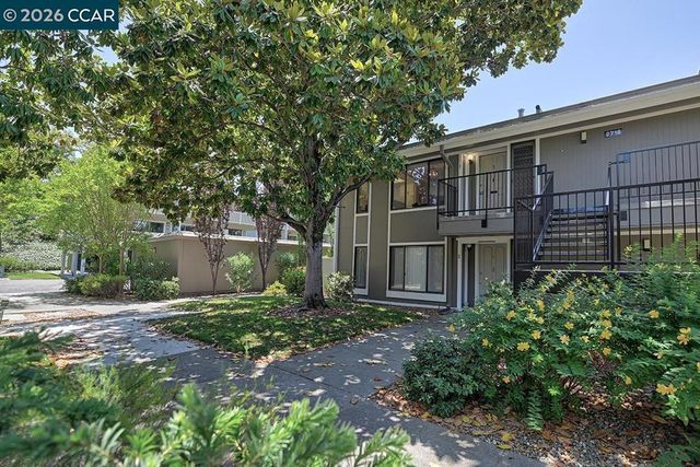 2716 Tice Creek 1, Walnut Creek, CA 94595