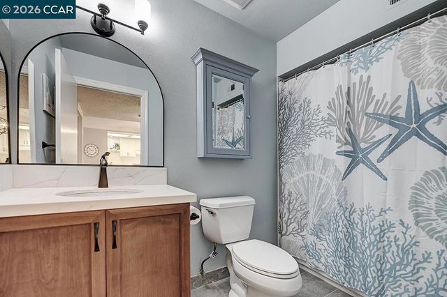 2716 Tice Creek 1, Walnut Creek, CA 94595