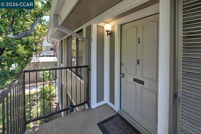 2716 Tice Creek 1, Walnut Creek, CA 94595