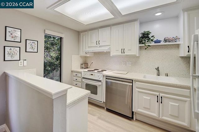 2716 Tice Creek 1, Walnut Creek, CA 94595