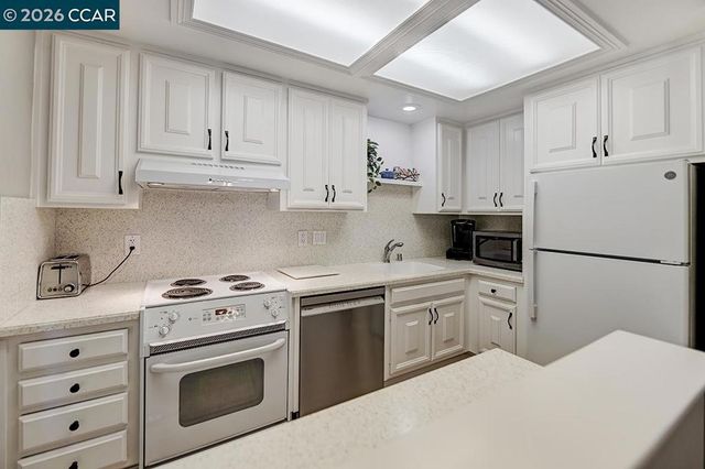 2716 Tice Creek 1, Walnut Creek, CA 94595