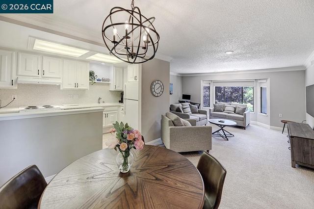 2716 Tice Creek 1, Walnut Creek, CA 94595