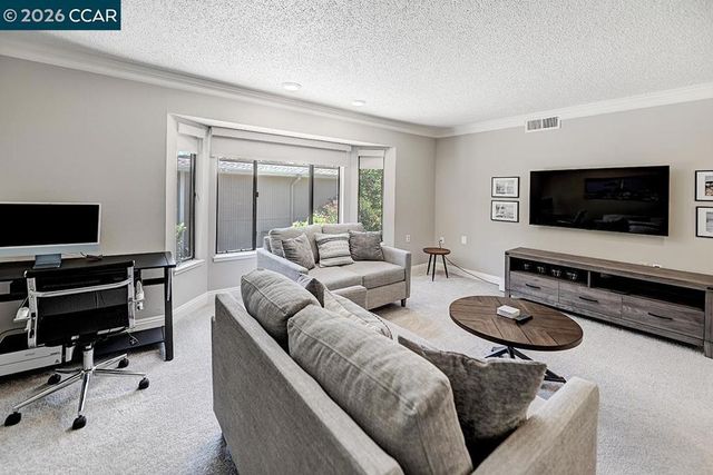 2716 Tice Creek 1, Walnut Creek, CA 94595