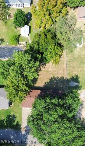 831 E Mary Avenue, Sallisaw, OK 74955