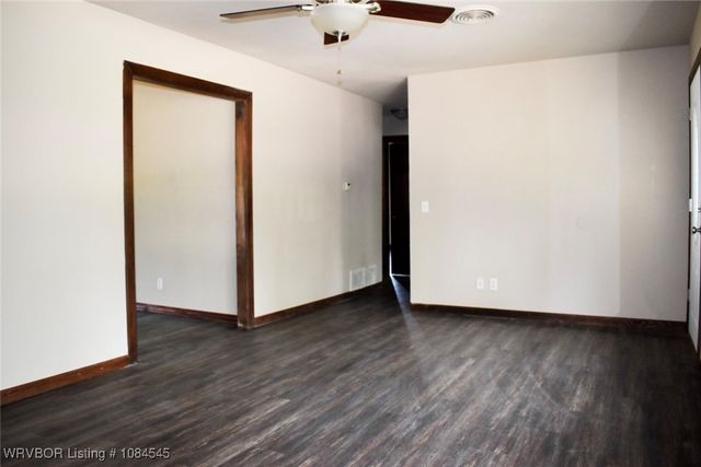 831 E Mary Avenue, Sallisaw, OK 74955