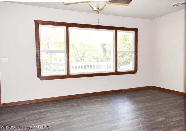 831 E Mary Avenue, Sallisaw, OK 74955