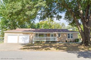 831 E Mary Avenue, Sallisaw, OK 74955