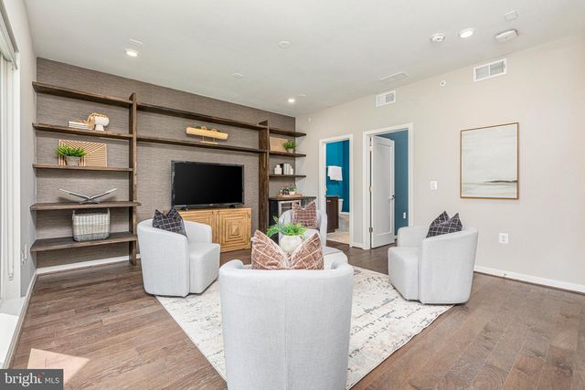 1876 EASTERLY RD, Reston, VA 20190