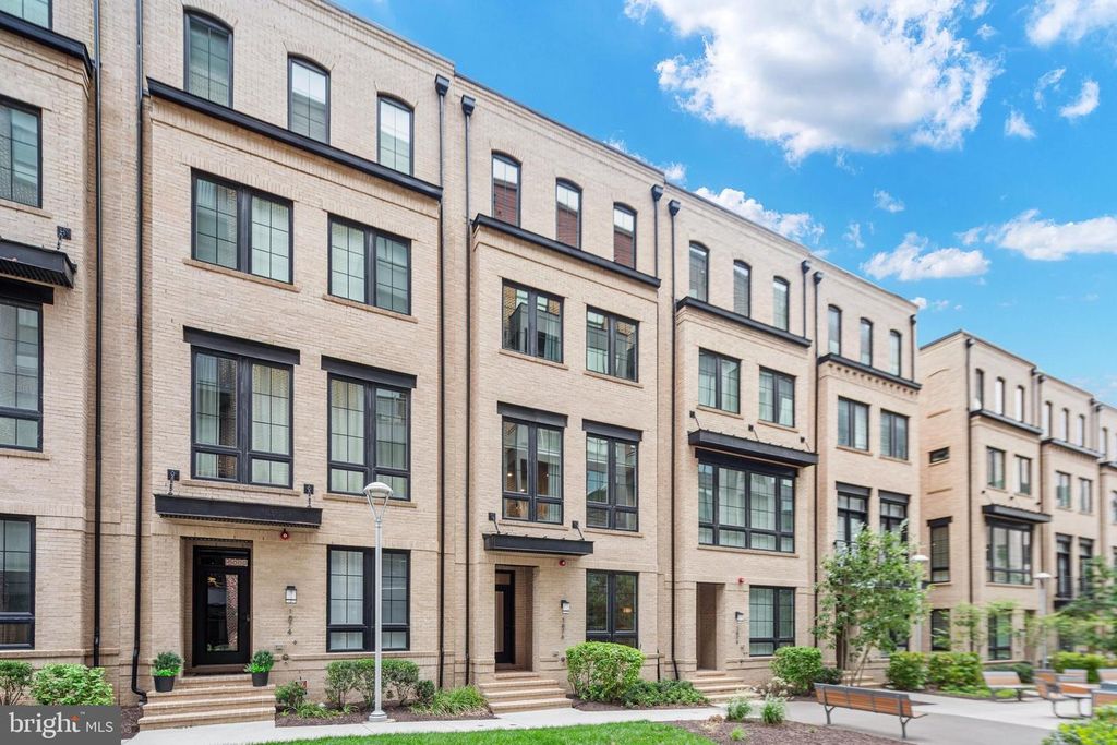 1876 EASTERLY RD, Reston, VA 20190