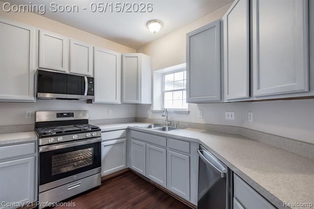 4509 Alexander Pines Drive, Clarkston, MI 48346