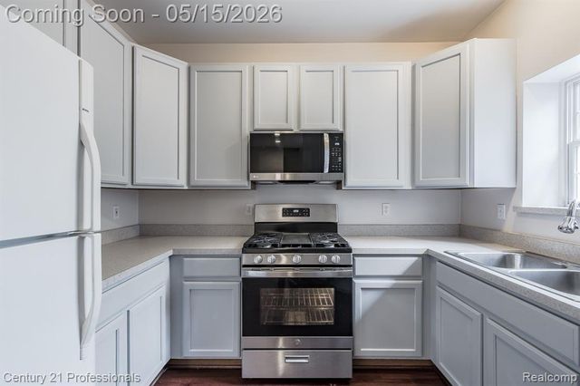 4509 Alexander Pines Drive, Clarkston, MI 48346