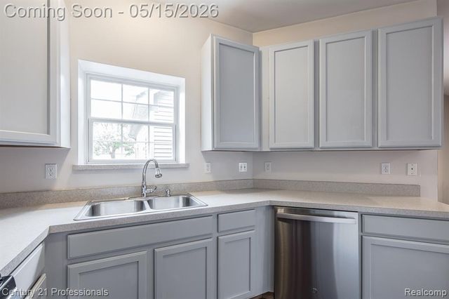 4509 Alexander Pines Drive, Clarkston, MI 48346