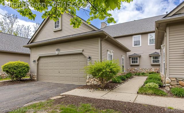 4509 Alexander Pines Drive, Clarkston, MI 48346
