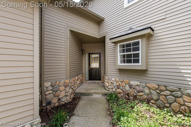 4509 Alexander Pines Drive, Clarkston, MI 48346