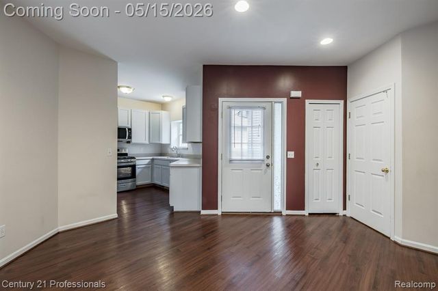 4509 Alexander Pines Drive, Clarkston, MI 48346