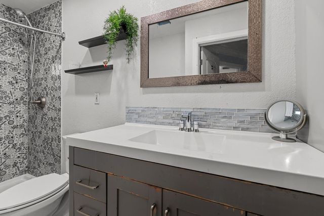 6136 McLaren Avenue, Sacramento, CA 95822