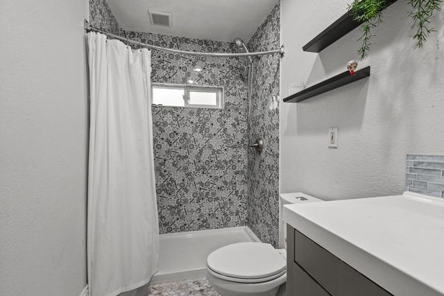 6136 McLaren Avenue, Sacramento, CA 95822