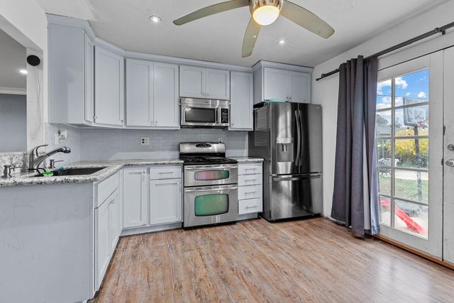 6136 McLaren Avenue, Sacramento, CA 95822