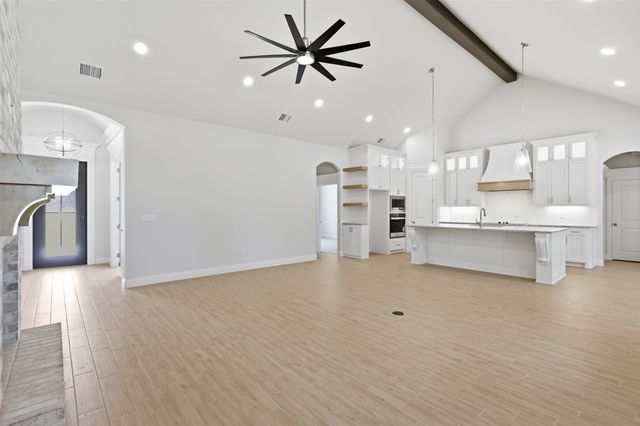2017 Forest Bridge Drive, Azle, TX 76020