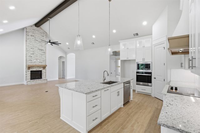 2017 Forest Bridge Drive, Azle, TX 76020