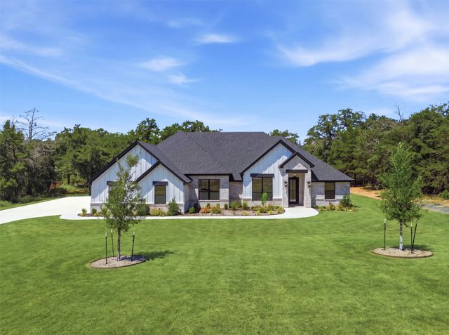 2017 Forest Bridge Drive, Azle, TX 76020