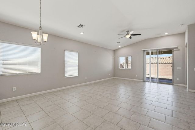 620 S Bh Carrol Place, Corona De Tucson, AZ 85641