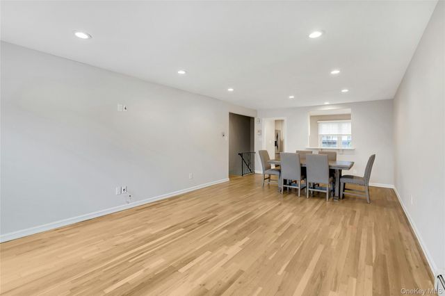 4425 Wilshire 4425, Oakdale, NY 11769