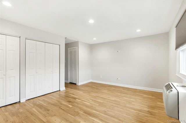 4425 Wilshire 4425, Oakdale, NY 11769