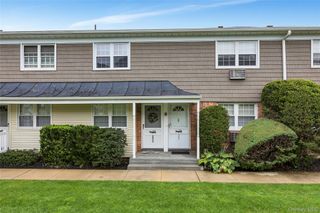 4425 Wilshire 4425, Oakdale, NY 11769