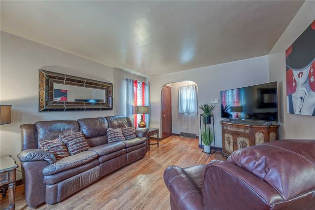 5733 Madison Dr., Penn Hills, PA 15147