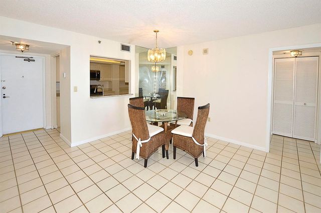 5047 N Highway A1a 802, Fort Pierce, FL 34949
