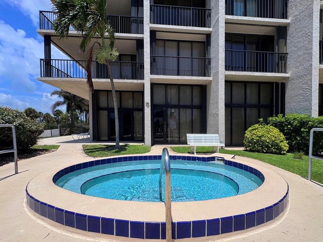 5047 N Highway A1a 802, Fort Pierce, FL 34949