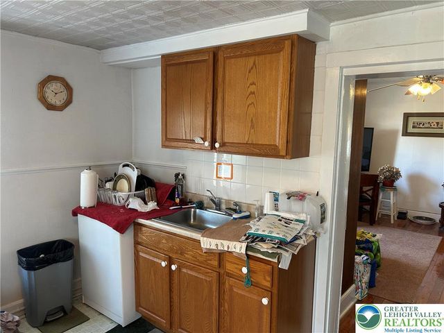 412 Pennsylvania Avenue, Roseto Boro, PA 18013