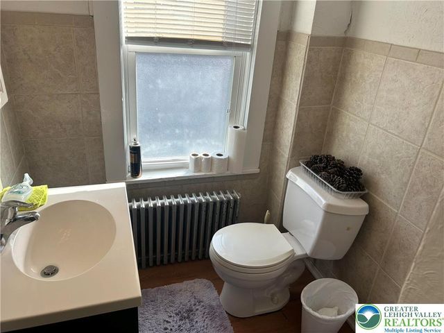 412 Pennsylvania Avenue, Roseto Boro, PA 18013