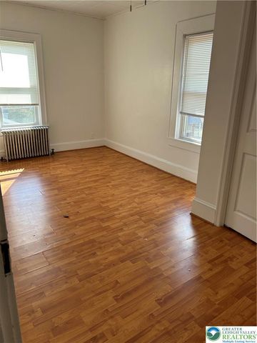412 Pennsylvania Avenue, Roseto Boro, PA 18013