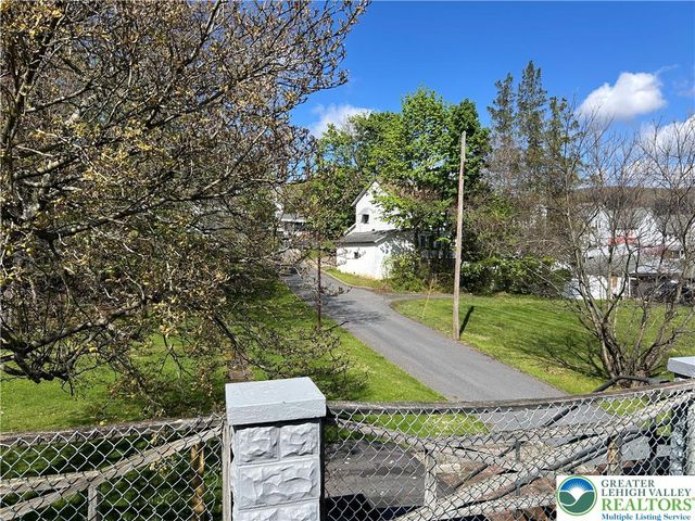 412 Pennsylvania Avenue, Roseto Boro, PA 18013