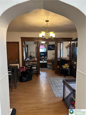 412 Pennsylvania Avenue, Roseto Boro, PA 18013