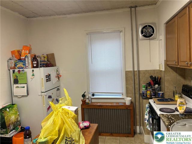 412 Pennsylvania Avenue, Roseto Boro, PA 18013