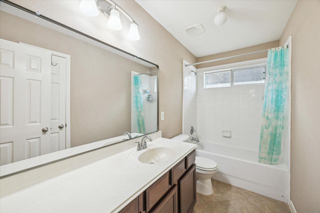 419 White Oak Pointe, League City, TX 77573