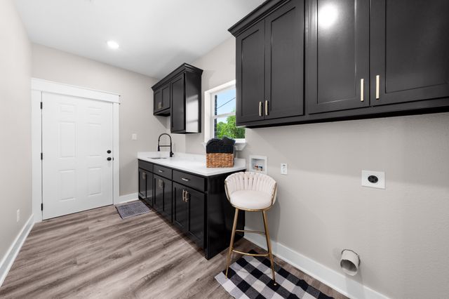 802 Jefferson Street E, Sulphur Springs, TX 75482