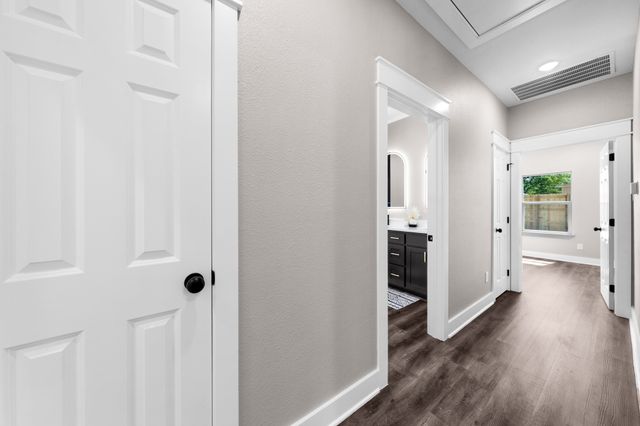 802 Jefferson Street E, Sulphur Springs, TX 75482